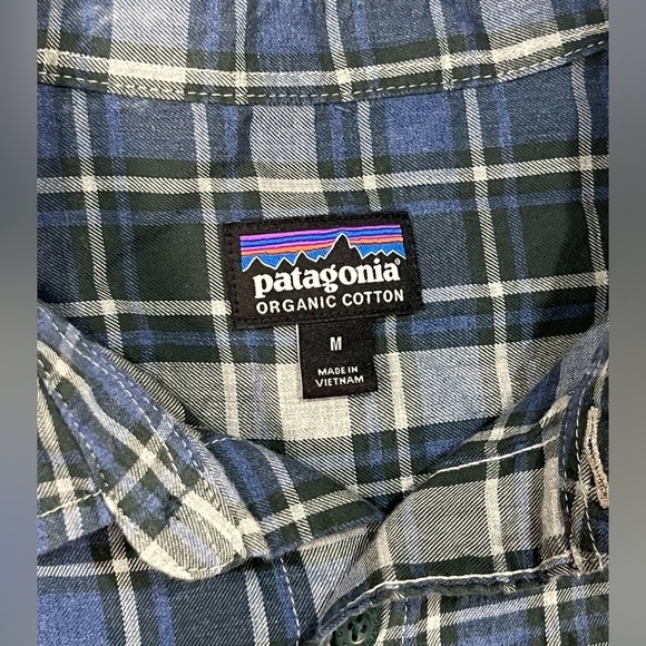 Patagonia Size Medium Navy Plaid Organic Cotton Button Front Shirt EUC - Picture 4 of 10